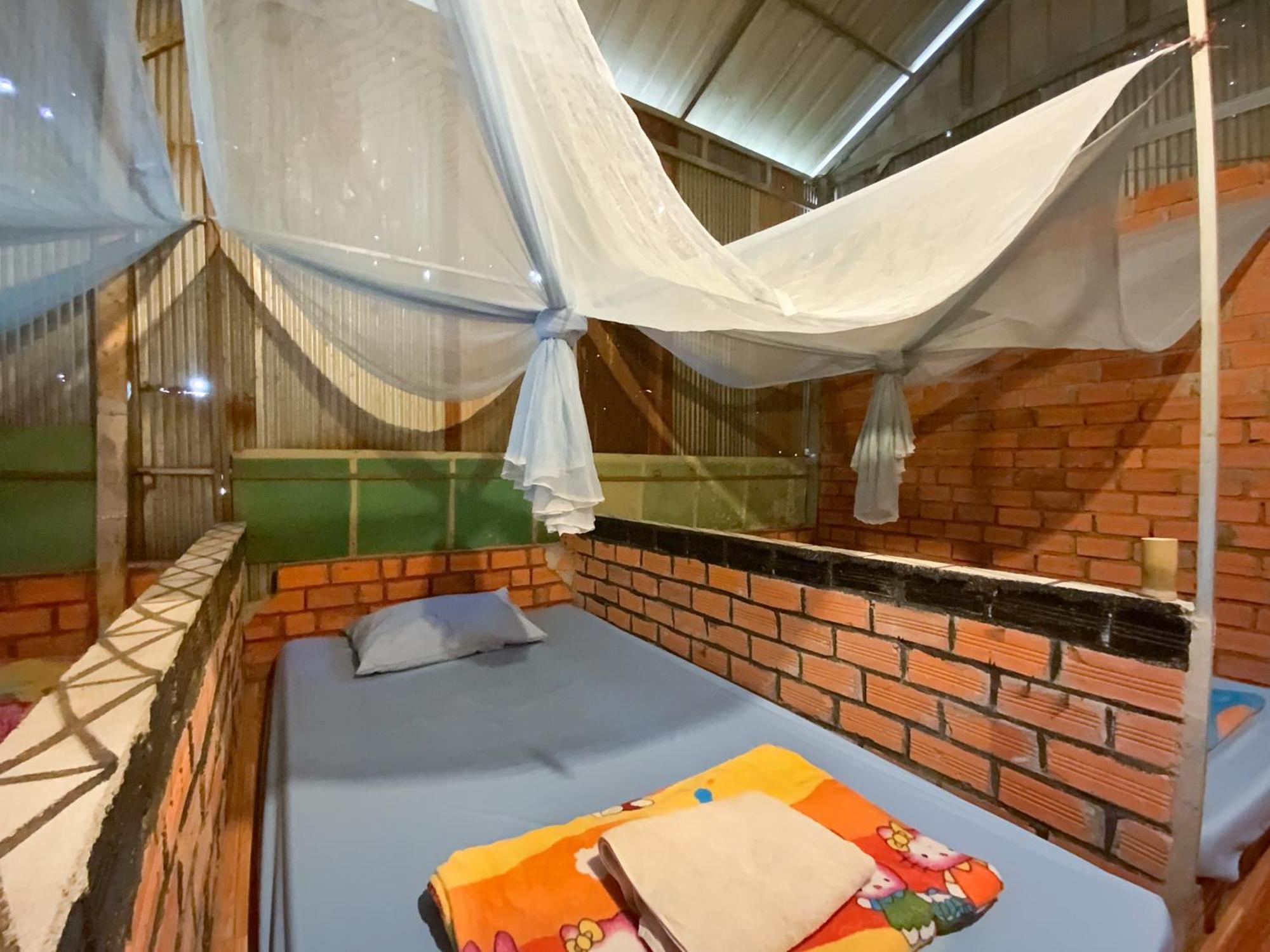 Ratanakiri Homestay & Jungle Trek بانلونغ الغرفة الصورة